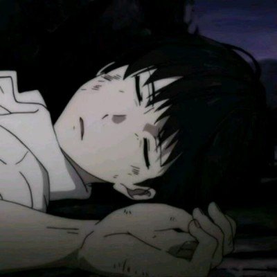 奶奶手拿桃枝接刚出生的宝宝回家